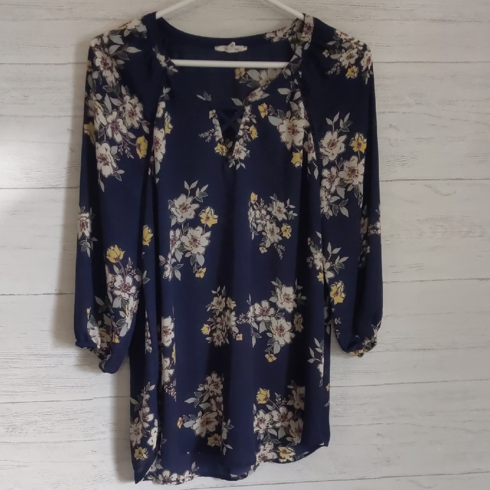 Maurices Blue Floral Tunic with 3/4 Sleeves